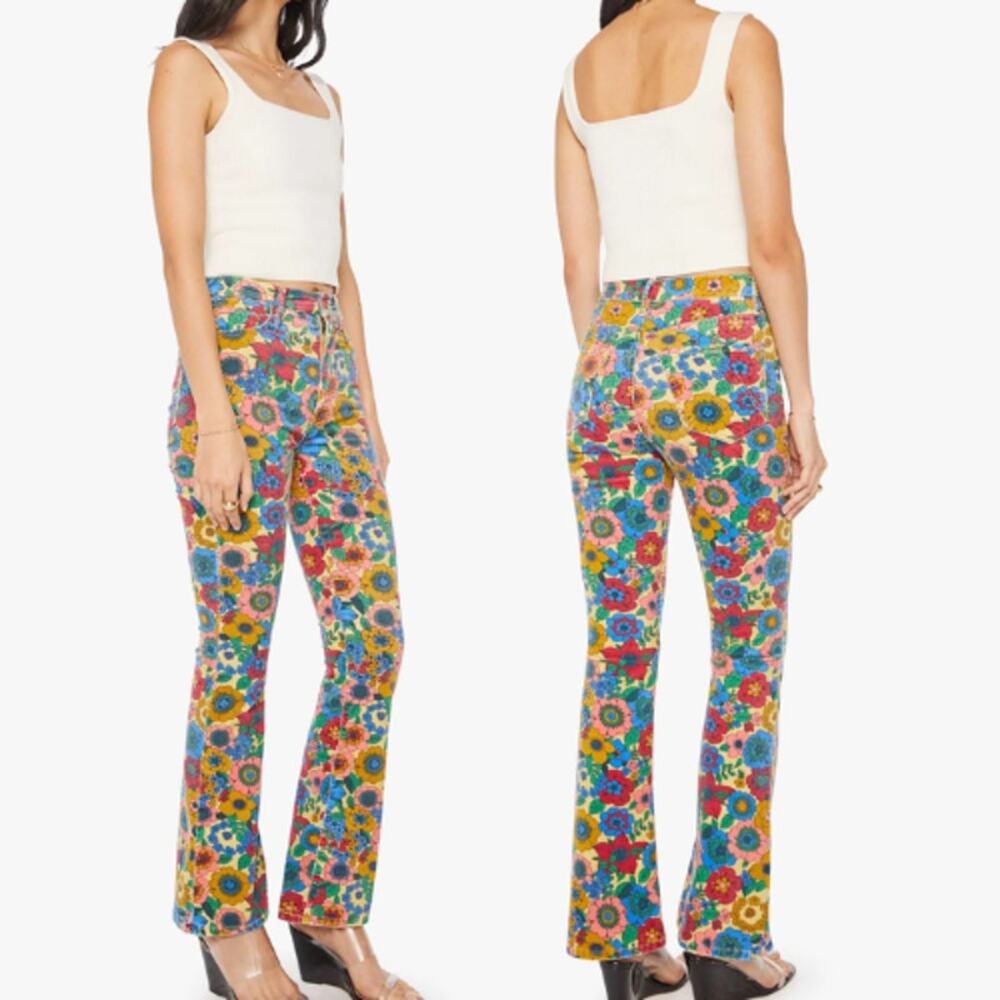 NWT Mother High Waisted Weekender Skimp Flared Leg Jeans Multicolor Size: 26